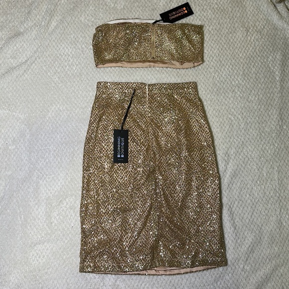 BEGINNING BOUTIQUE GOLD GLITTER SKIRT SET SIZE SMALL - Picture 3 of 3
